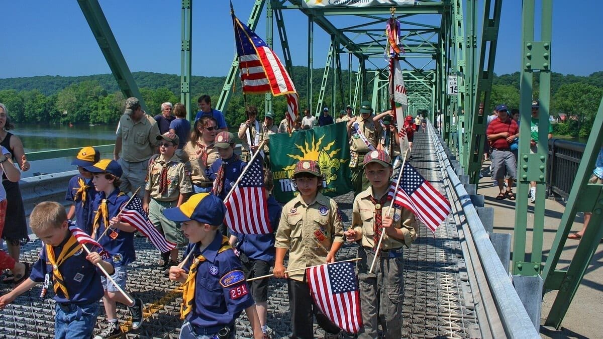 NJ Events: Memorial Day Parade, Frenchtown, NJ, Bridge
