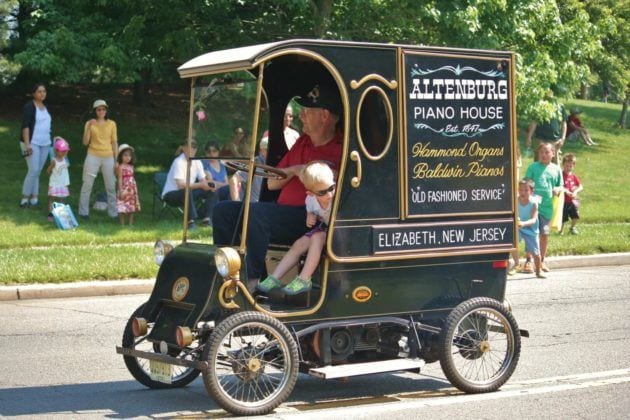 Hillsborough Memorial Day Parade