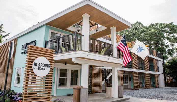 Boarding House Hotel Exterior