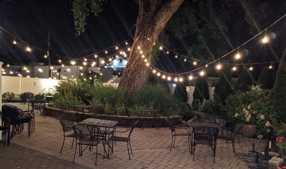 Wright Taste Outdoor Patio