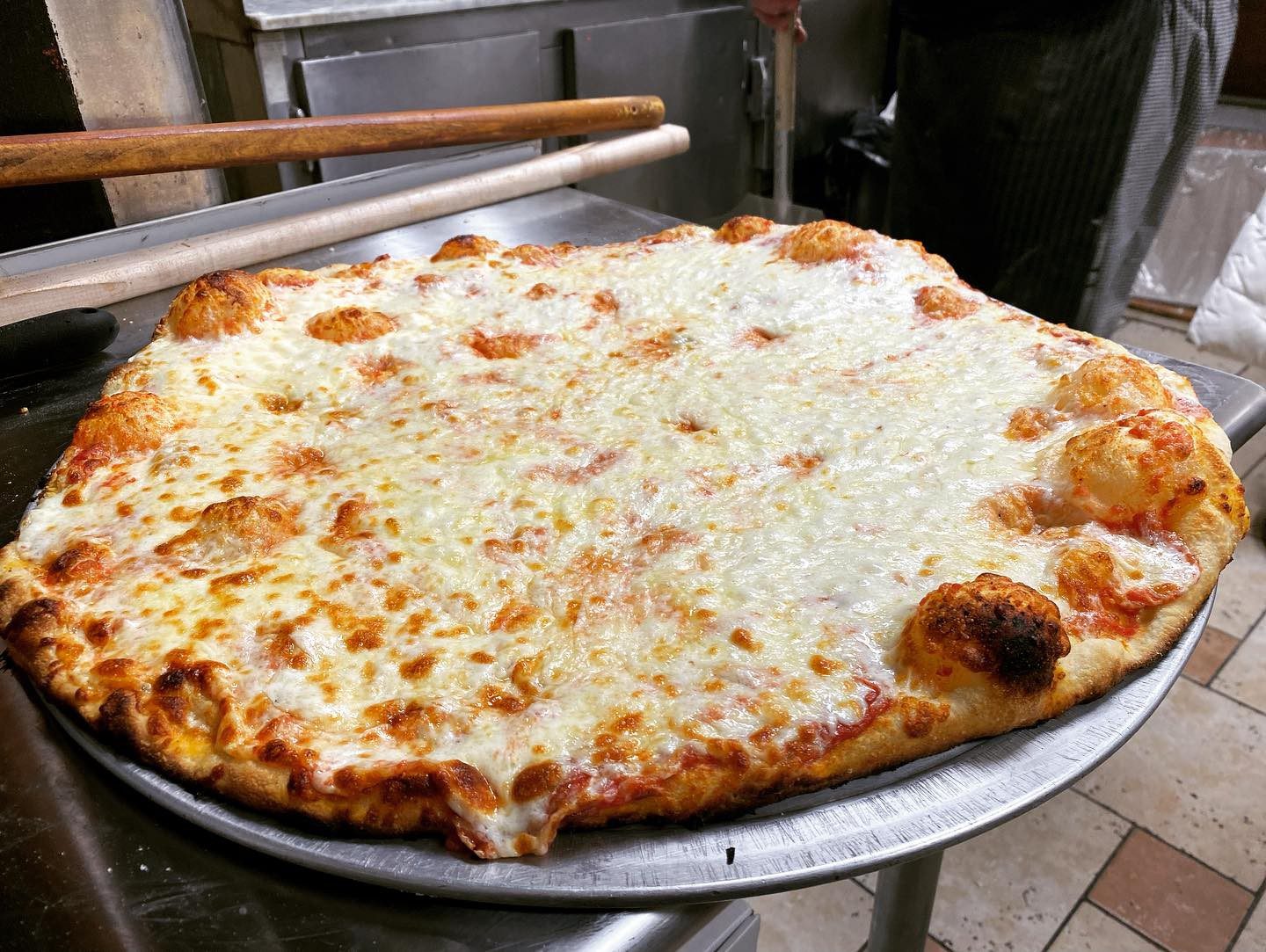 18 inch Cheese Pizza