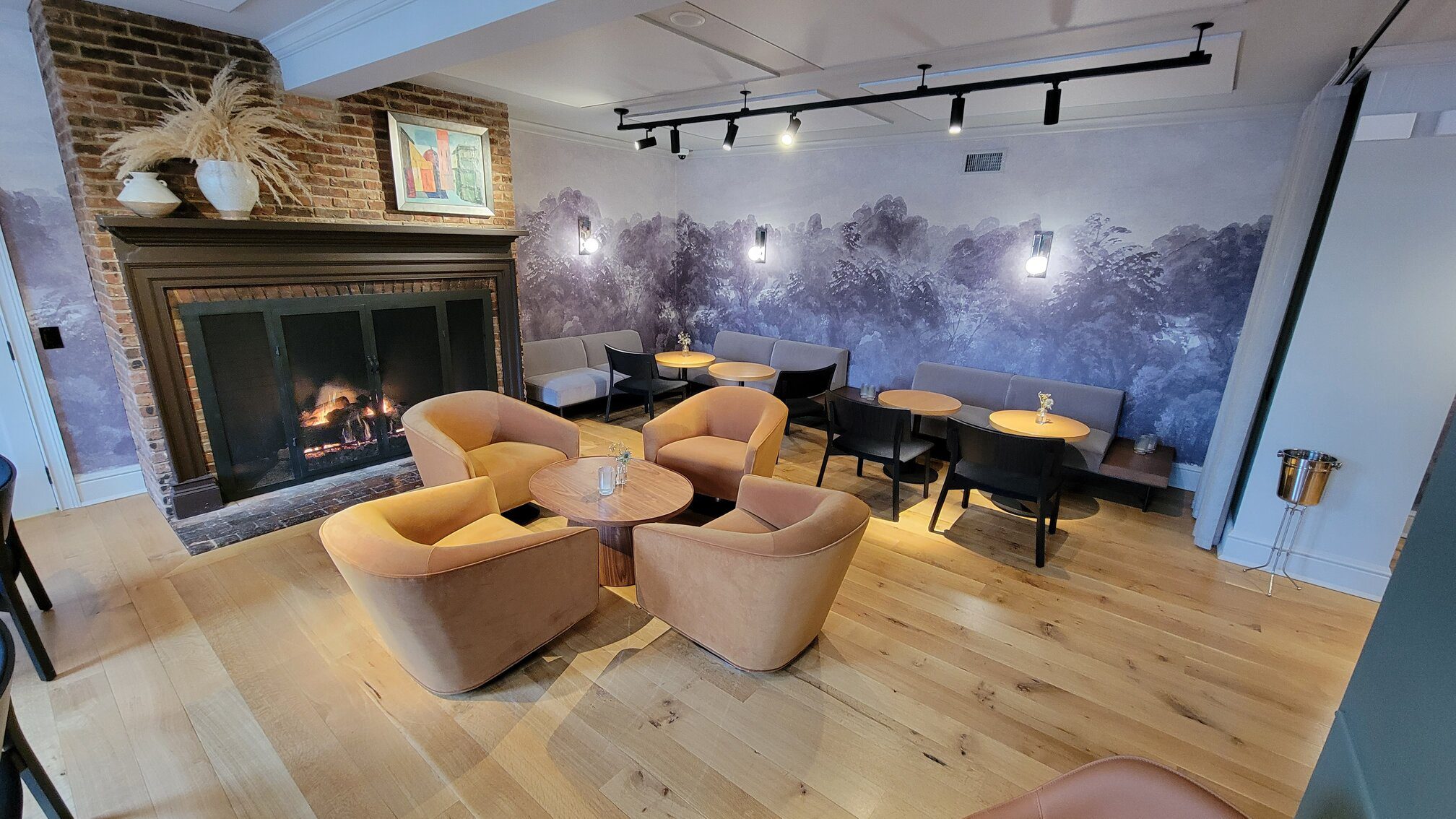 Cree Wine Company Wine Lounge