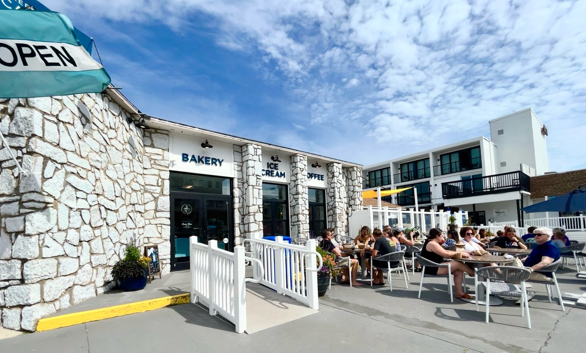Shorebreak Cafe Exterior