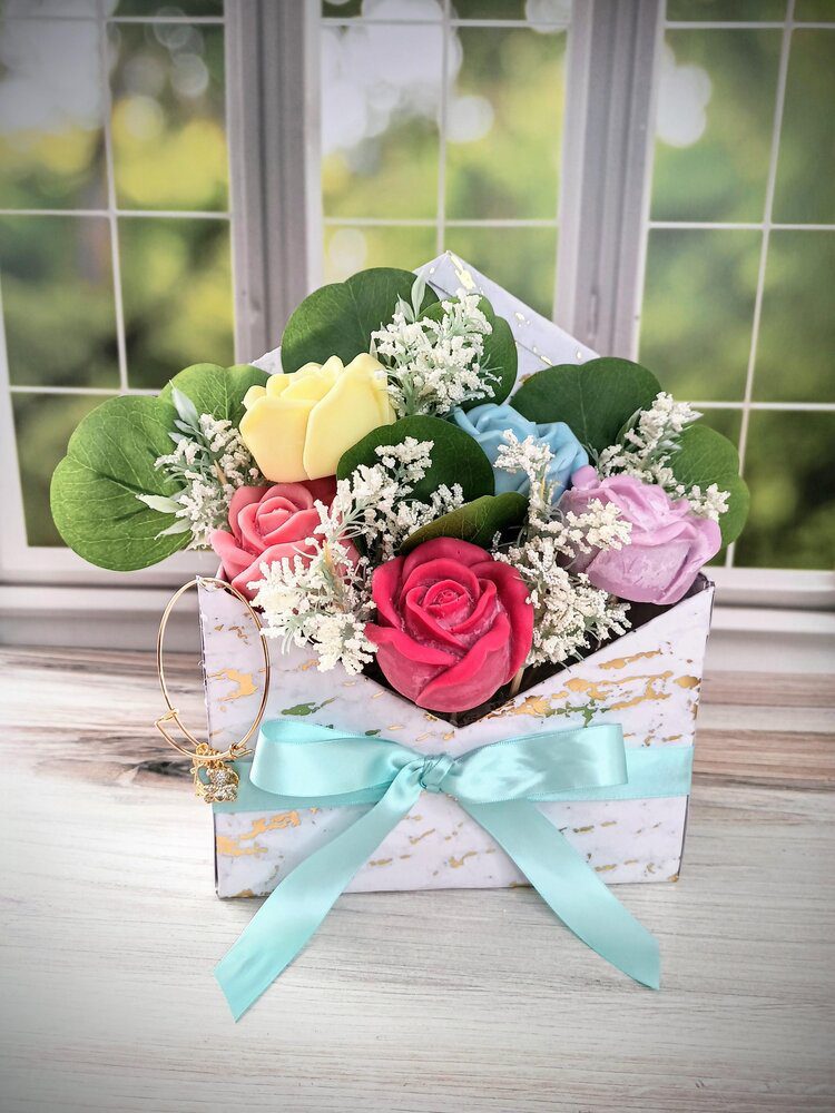 3D Roses Wax Melt Bouquet in a handcrafted envelope box