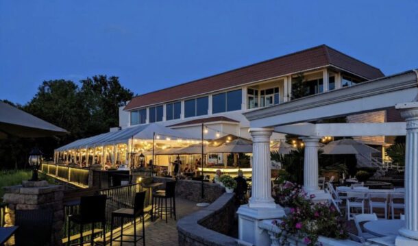 Carlucci's Waterfront Patio
