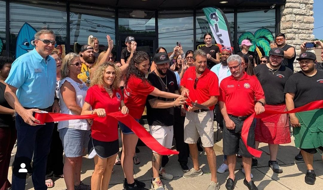 Tramonto's Pizza Ribbon Cutting