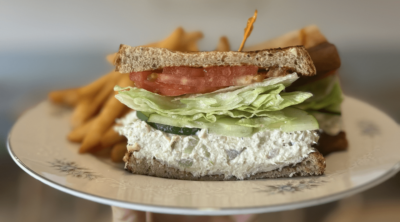 Minnow's Chicken Salad Sandwich