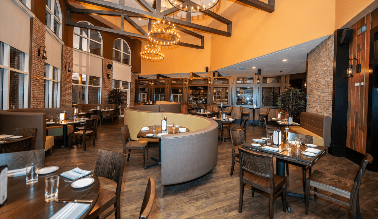 Harpoon Willy's Interior